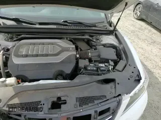 ✅ 2017 Acura RLX w/Advance Pkg • VIN: JH4KC1F91HC000450 • Lot: 84557905. Listed on Copart with 82,532 mi. Free auction sales archive from the USA and detailed vehicle history report at DreamBid. Image 13.