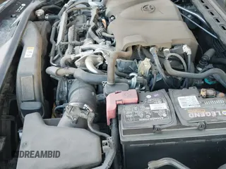 ✅ 2019 Toyota Camry SE • VIN: 4T1B11HK0KU741788 • Lot: 43599634. Listed on IAAI with 117,227 mi. Free auction sales archive from the USA and detailed vehicle history report at DreamBid. Image 20.