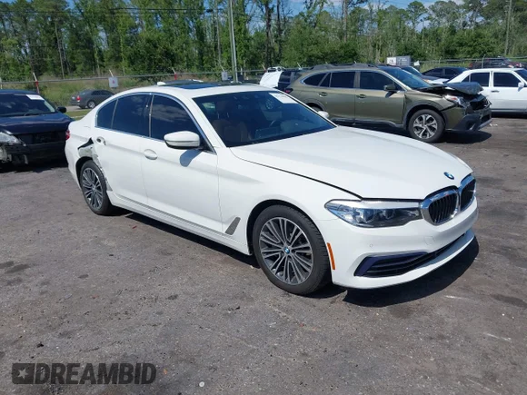 ✅ 2019 BMW 5 Series 540i xDrive • VIN: WBAJE7C59KWW38413 • Lot: 45114900. Wystawiony na IAAI z przebiegiem Nie podano. Bezpłatny archiwum sprzedaży aukcyjnych z USA i szczegółowy raport historii pojazdu na DreamBid. Zdjęcie 1.