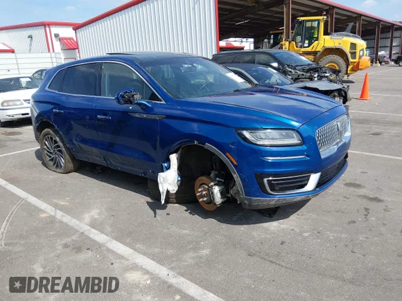 ✅ 2020 Lincoln Nautilus Reserve • VIN: 2LMPJ6K91LBL12647 • Лот: 44869630. Опубликован ранее на IAAI с пробегом 63 314 миль. Бесплатный доступ к архиву аукционных продаж из США и подробный отчёт об истории автомобиля на DreamBid. Изображение 1.