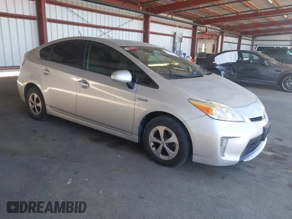 ✅ 2015 Toyota Prius Two • VIN: JTDKN3DUXF1931049 • Лот: 45561354. Опубліковано раніше на IAAI з пробігом 371 979 миль. Безкоштовний доступ до архіву аукціонних продажів зі США та докладний звіт про історію автомобіля на DreamBid. Зображення 1.