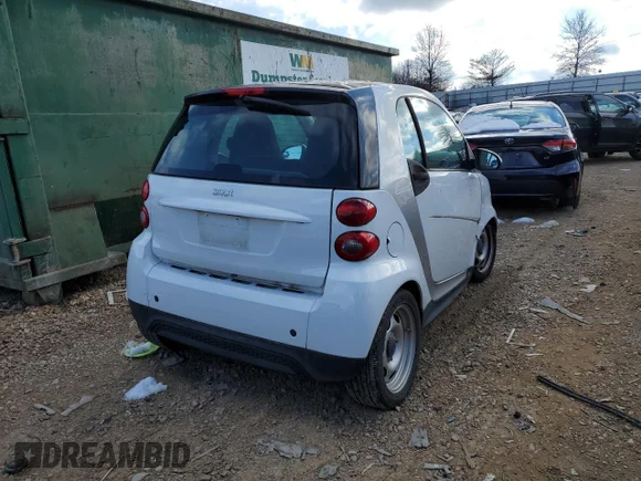 ✅ 2015 Smart fortwo Passion • VIN: WMEEJ3BA8FK790317 • Лот: 71124392. Опубликован ранее на Copart с пробегом Не указан. Бесплатный доступ к архиву аукционных продаж из США и подробный отчёт об истории автомобиля на DreamBid. Изображение 3.