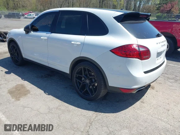 ✅ 2013 Porsche Cayenne S • VIN: WP1AB2A24DLA84837 • Лот: 42130889. Опубліковано раніше на IAAI з пробігом 202 857 миль. Безкоштовний доступ до архіву аукціонних продажів зі США та докладний звіт про історію автомобіля на DreamBid. Зображення 3.