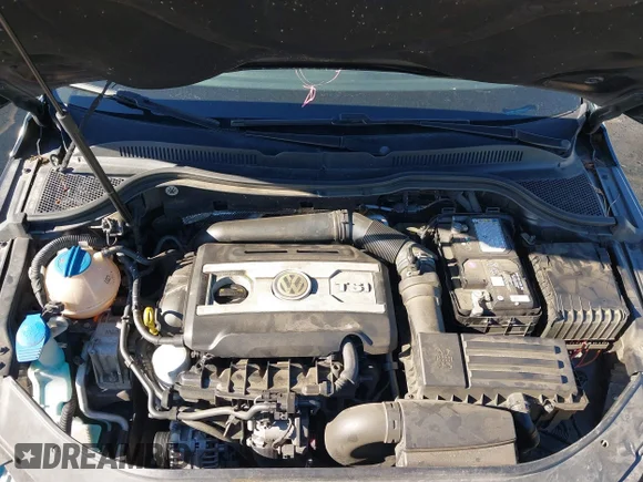✅ 2014 Volkswagen CC Sport • VIN: WVWBP7AN5EE532829 • Lot: 41512597. Wystawiony na IAAI z przebiegiem 116 698 mil. Bezpłatny archiwum sprzedaży aukcyjnych z USA i szczegółowy raport historii pojazdu na DreamBid. Zdjęcie 10.