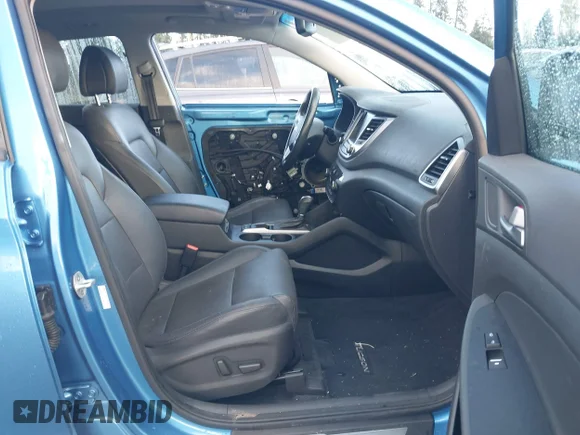 ✅ 2017 Hyundai Tucson Value • VIN: KM8J3CA29HU376130 • Lot: 43798857. Wystawiony na IAAI z przebiegiem 29 191 mil. Bezpłatny archiwum sprzedaży aukcyjnych z USA i szczegółowy raport historii pojazdu na DreamBid. Zdjęcie 5.