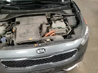 ✅ 2017 Kia Niro LX • VIN: KNDCB3LC7H5083066 • Lot: 90311185. Wystawiony na Copart z przebiegiem 115 288 mil. Bezpłatny archiwum sprzedaży aukcyjnych z USA i szczegółowy raport historii pojazdu na DreamBid. Zdjęcie 15.