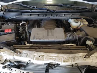 ✅ 2022 GMC Yukon XL SLT • VIN: 1GKS2GKDXNR297796 • Lot: 69574535. Wystawiony na Copart z przebiegiem 45 635 mil. Bezpłatny archiwum sprzedaży aukcyjnych z USA i szczegółowy raport historii pojazdu na DreamBid. Zdjęcie 17.