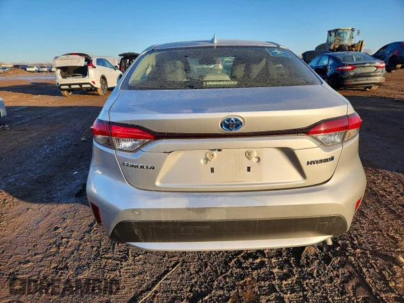 ✅ 2020 Toyota Corolla Hybrid LE • VIN: JTDEBRBE8LJ010089 • Lot: 99857915. Wystawiony na Copart z przebiegiem 124 708 mil. Bezpłatny archiwum sprzedaży aukcyjnych z USA i szczegółowy raport historii pojazdu na DreamBid. Zdjęcie 6.