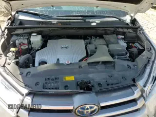 ✅ 2017 Toyota Highlander Hybrid XLE • VIN: 5TDJGRFH0HS033641 • Lot: 62172615. Listed on Copart with 56,517 mi. Free auction sales archive from the USA and detailed vehicle history report at DreamBid. Image 16.