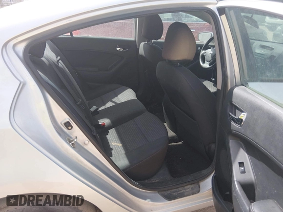 ✅ 2016 Kia Forte LX • VIN: KNAFX4A66G5442730 • Lot: 44856077. Wystawiony na IAAI z przebiegiem 117 710 mil. Bezpłatny archiwum sprzedaży aukcyjnych z USA i szczegółowy raport historii pojazdu na DreamBid. Zdjęcie 8.
