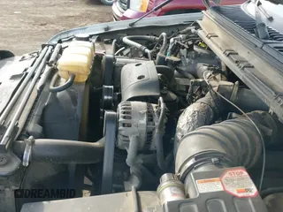 ✅ 2002 Ford F-350 XL • VIN: 1FTSW31F22EA94982 • Lot: 43188635. Wystawiony na IAAI z przebiegiem 250 347 mil. Bezpłatny archiwum sprzedaży aukcyjnych z USA i szczegółowy raport historii pojazdu na DreamBid. Zdjęcie 16.