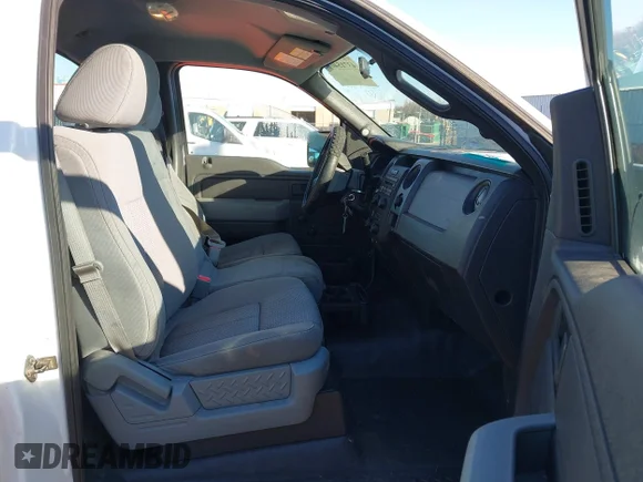 ✅ 2014 Ford F-150 XL • VIN: 1FTMF1CM6EKE38800 • Lot: 43715408. Listed on IAAI with 191,575 mi. Free auction sales archive from the USA and detailed vehicle history report at DreamBid. Image 5.