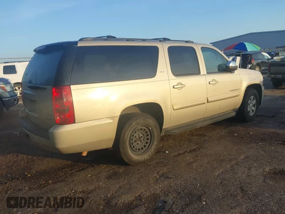 ✅ 2008 GMC Yukon XL SLT 4SB • VIN: 1GKFC16028R235686 • Lot: 42537455. Wystawiony na IAAI z przebiegiem 282 634 mil. Bezpłatny archiwum sprzedaży aukcyjnych z USA i szczegółowy raport historii pojazdu na DreamBid. Zdjęcie 4.