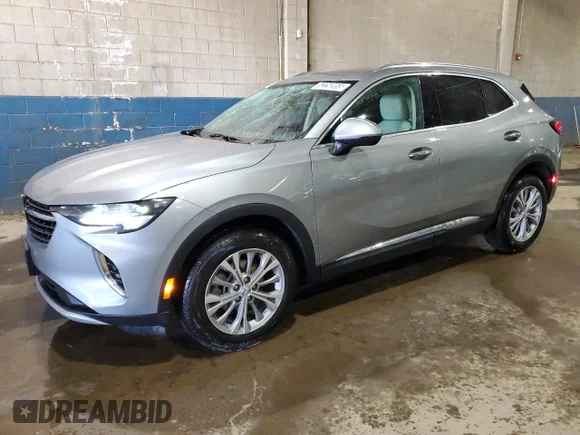 ✅ 2023 Buick Envision Preferred • VIN: LRBAZLR48PD033556 • Lot: 52250955. Wystawiony na Copart z przebiegiem 56 423 mil. Bezpłatny archiwum sprzedaży aukcyjnych z USA i szczegółowy raport historii pojazdu na DreamBid. Zdjęcie 1.