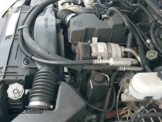 ✅ 2000 Chevrolet S-10 LS • VIN: 1GCCS1942YK156897 • Лот: 41709047. Опубликован ранее на IAAI с пробегом 131 331 миль. Бесплатный доступ к архиву аукционных продаж из США и подробный отчёт об истории автомобиля на DreamBid. Изображение 17.