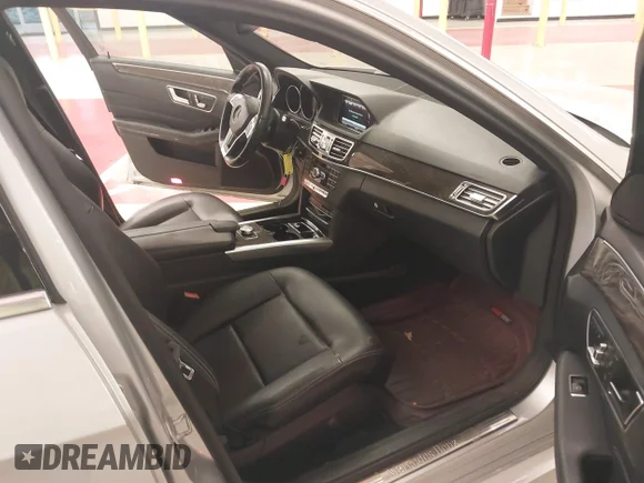 ✅ 2014 Mercedes-Benz E 350 Luxury • VIN: WDDHF5KB0EB042828 • Лот: 44990440. Опубліковано раніше на IAAI з пробігом 53 427 миль. Безкоштовний доступ до архіву аукціонних продажів зі США та докладний звіт про історію автомобіля на DreamBid. Зображення 5.