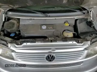 ✅ 2002 Volkswagen EuroVan GLS • VIN: WV2KB47072H012135 • Lot: 84215364. Wystawiony na Copart z przebiegiem 170 220 mil. Bezpłatny archiwum sprzedaży aukcyjnych z USA i szczegółowy raport historii pojazdu na DreamBid. Zdjęcie 14.