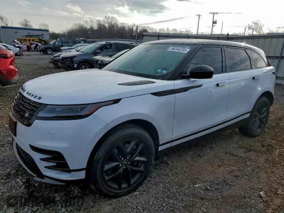 ✅ 2024 Land Rover Range Rover Velar Dynamic SE • VIN: SALYL2EX4RA370153 • Lot: 96044235. Wystawiony na Copart z przebiegiem 27 492 mil. Bezpłatny archiwum sprzedaży aukcyjnych z USA i szczegółowy raport historii pojazdu na DreamBid. Zdjęcie 1.