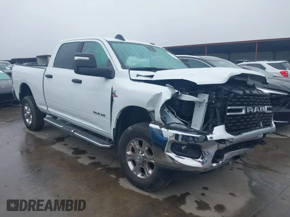 ✅ 2024 Ram 2500 Big Horn • VIN: 3C6UR5DL3RG303069 • Лот: 41661114. Опубліковано раніше на IAAI з пробігом 21 682 миль. Безкоштовний доступ до архіву аукціонних продажів зі США та докладний звіт про історію автомобіля на DreamBid. Зображення 1.