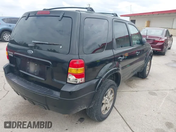 ✅ 2005 Ford Escape Limited • VIN: 1FMYU04155KB19504 • Лот: 44945092. Опубліковано раніше на IAAI з пробігом 264 633 миль. Безкоштовний доступ до архіву аукціонних продажів зі США та докладний звіт про історію автомобіля на DreamBid. Зображення 4.