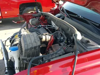 ✅ 2022 Volkswagen Atlas SE • VIN: 1V2JE2CAXNC227349 • Lot: 43060401. Wystawiony na IAAI z przebiegiem 20 265 mil. Bezpłatny archiwum sprzedaży aukcyjnych z USA i szczegółowy raport historii pojazdu na DreamBid. Zdjęcie 20.