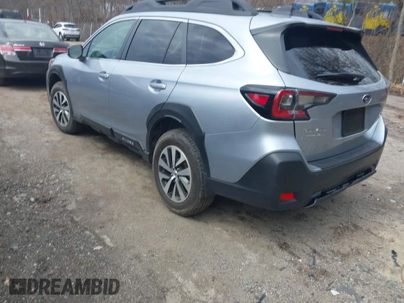 ✅ 2024 Subaru Outback Premium • VIN: 4S4BTACC2R3271077 • Lot: 44747112. Wystawiony na IAAI z przebiegiem 4 377 mil. Bezpłatny archiwum sprzedaży aukcyjnych z USA i szczegółowy raport historii pojazdu na DreamBid. Zdjęcie 3.