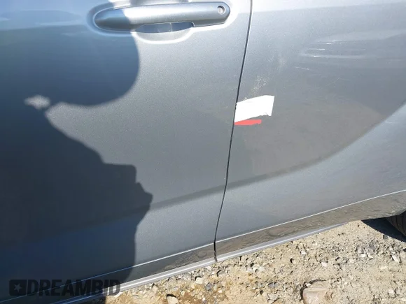 ✅ 2024 Toyota Highlander LE • VIN: 5TDKDRBH3RS531904 • Lot: 40509853. Wystawiony na IAAI z przebiegiem 12 408 mil. Bezpłatny archiwum sprzedaży aukcyjnych z USA i szczegółowy raport historii pojazdu na DreamBid. Zdjęcie 6.
