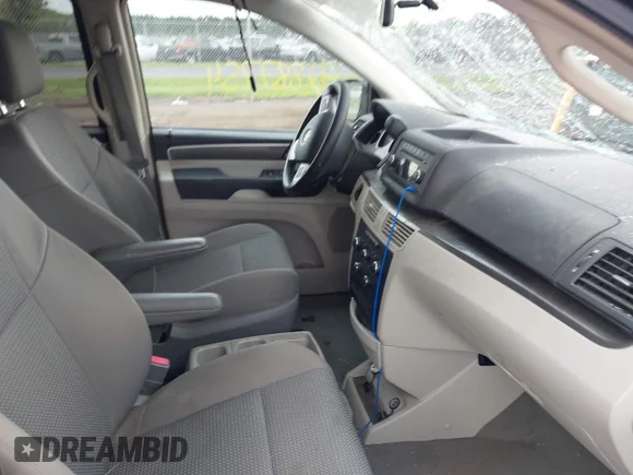 ✅ 2012 Volkswagen Routan S • VIN: 2C4RVAAG8CR353834 • Lot: 42887754. Wystawiony na IAAI z przebiegiem 183 160 mil. Bezpłatny archiwum sprzedaży aukcyjnych z USA i szczegółowy raport historii pojazdu na DreamBid. Zdjęcie 5.