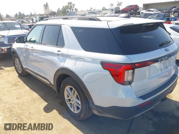 ✅ 2025 Ford Explorer Active • VIN: 1FMUK7DH3SGC64520 • Lot: 44268675. Wystawiony na IAAI z przebiegiem 7 094 mil. Bezpłatny archiwum sprzedaży aukcyjnych z USA i szczegółowy raport historii pojazdu na DreamBid. Zdjęcie 3.