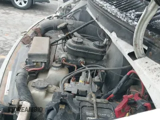 ✅ 1996 Dodge RAM • VIN: 2B7HB21X6TK139766 • Lot: 43639613. Wystawiony na IAAI z przebiegiem 130 428 mil. Bezpłatny archiwum sprzedaży aukcyjnych z USA i szczegółowy raport historii pojazdu na DreamBid. Zdjęcie 12.