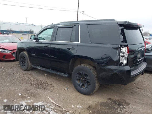 ✅ 2018 Chevrolet Tahoe LS • VIN: 1GNSKAKC9JR391508 • Lot: 44019037. Wystawiony na IAAI z przebiegiem 101 857 mil. Bezpłatny archiwum sprzedaży aukcyjnych z USA i szczegółowy raport historii pojazdu na DreamBid. Zdjęcie 3.