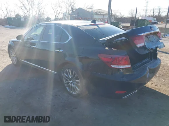 ✅ 2014 Lexus LS 460 • VIN: JTHBL5EF7E5130411 • Лот: 44507201. Опубліковано раніше на IAAI з пробігом 123 799 миль. Безкоштовний доступ до архіву аукціонних продажів зі США та докладний звіт про історію автомобіля на DreamBid. Зображення 3.