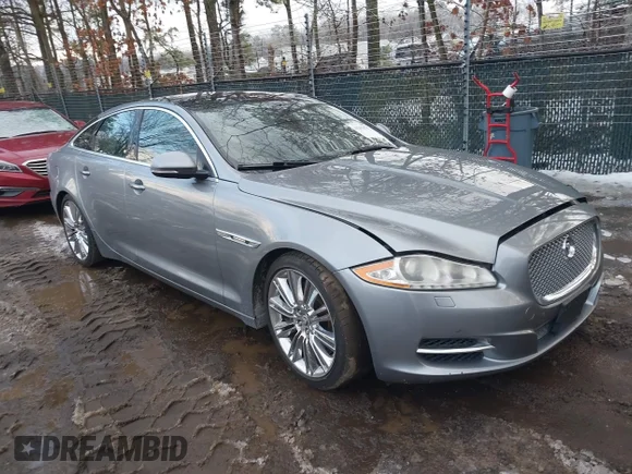 ✅ 2012 Jaguar XJ Supercharged • VIN: SAJWA1GE7CMV22282 • Лот: 44255670. Опубліковано раніше на IAAI з пробігом 117 149 миль. Безкоштовний доступ до архіву аукціонних продажів зі США та докладний звіт про історію автомобіля на DreamBid. Зображення 1.