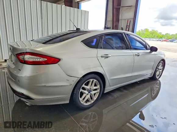 ✅ 2015 Ford Fusion SE • VIN: 1FA6P0H73F5126524 • Lot: 51138416. Wystawiony na Copart z przebiegiem 195 153 mil. Bezpłatny archiwum sprzedaży aukcyjnych z USA i szczegółowy raport historii pojazdu na DreamBid. Zdjęcie 3.