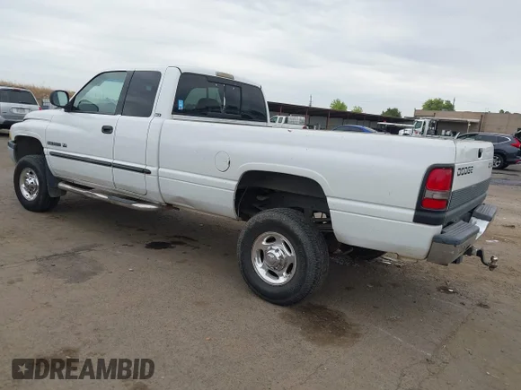 ✅ 2001 Dodge 2500 • VIN: 3B7KF23Z91G180413 • Lot: 45629481. Wystawiony na IAAI z przebiegiem 355 830 mil. Bezpłatny archiwum sprzedaży aukcyjnych z USA i szczegółowy raport historii pojazdu na DreamBid. Zdjęcie 3.