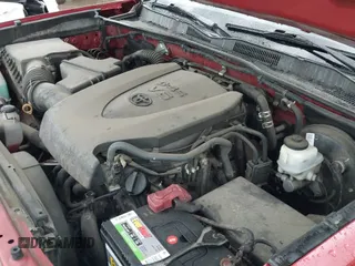 ✅ 2018 Toyota Tacoma SR5 • VIN: 3TMAZ5CNXJM067735 • Лот: 42483545. Опубликован ранее на IAAI с пробегом 112 742 миль. Бесплатный доступ к архиву аукционных продаж из США и подробный отчёт об истории автомобиля на DreamBid. Изображение 24.