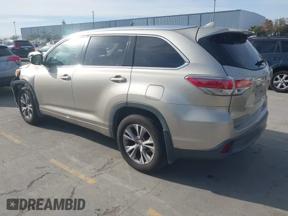 ✅ 2014 Toyota Highlander XLE • VIN: 5TDJKRFH9ES012801 • Лот: 44591708. Опубліковано раніше на IAAI з пробігом 220 326 миль. Безкоштовний доступ до архіву аукціонних продажів зі США та докладний звіт про історію автомобіля на DreamBid. Зображення 3.