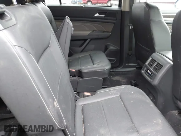 ✅ 2023 Volkswagen Atlas SE • VIN: 1V2HP2CA5PC518000 • Lot: 41912019. Wystawiony na IAAI z przebiegiem 34 695 mil. Bezpłatny archiwum sprzedaży aukcyjnych z USA i szczegółowy raport historii pojazdu na DreamBid. Zdjęcie 8.