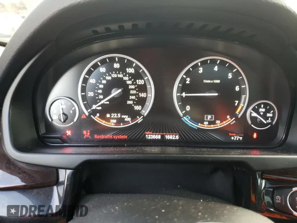 ✅ 2015 BMW X5 xDrive35i • VIN: 5UXKR0C5XF0P10827 • Лот: 79393134. Опубликован ранее на Copart с пробегом 123 668 миль. Бесплатный доступ к архиву аукционных продаж из США и подробный отчёт об истории автомобиля на DreamBid. Изображение 9.