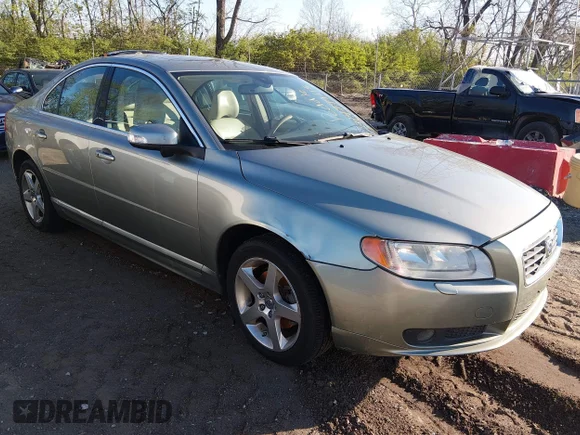 ✅ 2008 Volvo S80 3.0L Turbo • VIN: YV1AH992181081631 • Lot: 44799115. Listed on IAAI with 158,515 mi. Free auction sales archive from the USA and detailed vehicle history report at DreamBid. Image 1.