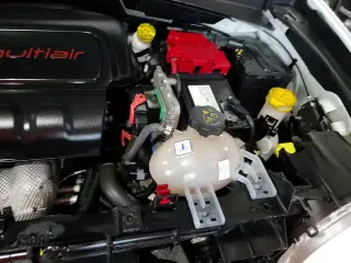 ✅ 2019 Jeep Renegade Latitude • VIN: ZACNJABB9KPK90336 • Lot: 65057675. Wystawiony na Copart z przebiegiem 72 493 mil. Bezpłatny archiwum sprzedaży aukcyjnych z USA i szczegółowy raport historii pojazdu na DreamBid. Zdjęcie 15.