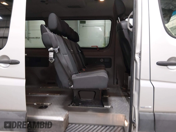 ✅ 2013 Mercedes-Benz Sprinter • VIN: WDZPE7CD9D5778524 • Лот: 45029827. Опубліковано раніше на IAAI з пробігом 98 505 миль. Безкоштовний доступ до архіву аукціонних продажів зі США та докладний звіт про історію автомобіля на DreamBid. Зображення 8.
