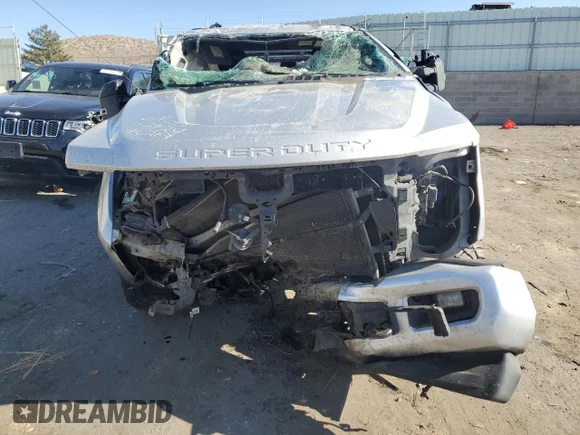 ✅ 2019 Ford F-350 XL • VIN: 1FT8W3BT2KED51444 • Lot: 81103534. Wystawiony na Copart z przebiegiem Nie podano. Bezpłatny archiwum sprzedaży aukcyjnych z USA i szczegółowy raport historii pojazdu na DreamBid. Zdjęcie 5.