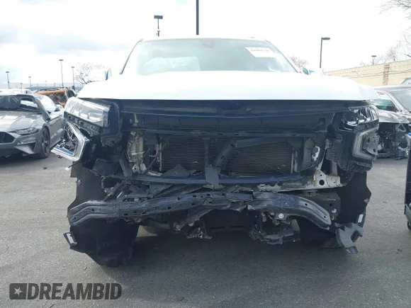 ✅ 2022 Chevrolet Suburban Premier • VIN: 1GNSKFKD2NR113805 • Lot: 44404339. Wystawiony na IAAI z przebiegiem 100 427 mil. Bezpłatny archiwum sprzedaży aukcyjnych z USA i szczegółowy raport historii pojazdu na DreamBid. Zdjęcie 6.
