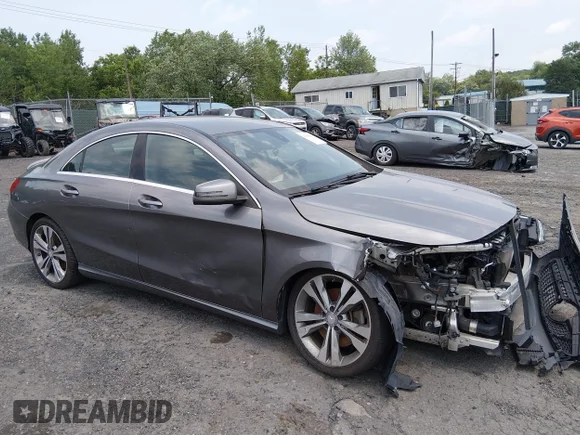 ✅ 2015 Mercedes-Benz CLA 250 • VIN: WDDSJ4EB8FN171118 • Lot: 45650364. Wystawiony na IAAI z przebiegiem 64 987 mil. Bezpłatny archiwum sprzedaży aukcyjnych z USA i szczegółowy raport historii pojazdu na DreamBid. Zdjęcie 1.