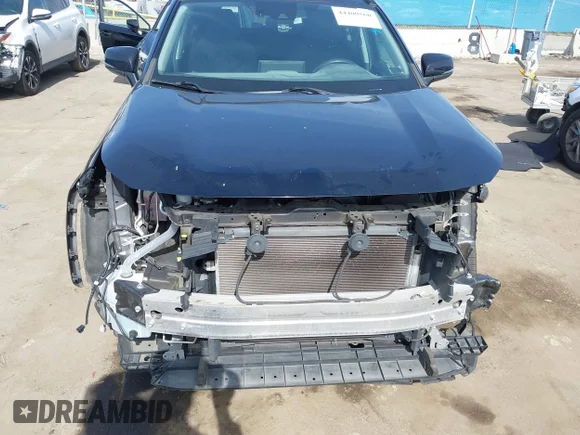 ✅ 2020 Toyota RAV4 XLE • VIN: 2T3W1RFV3LW061860 • Lot: 44400560. Listed on IAAI with 82,588 mi. Free auction sales archive from the USA and detailed vehicle history report at DreamBid. Image 6.