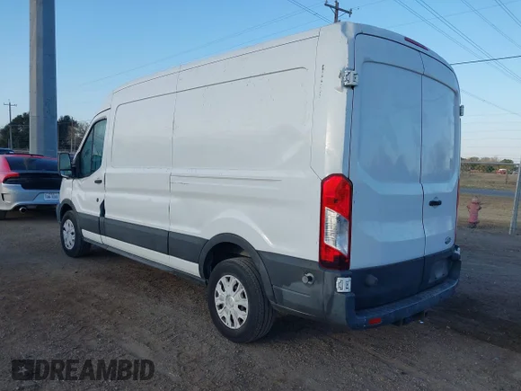 ✅ 2015 Ford Transit Cargo • VIN: 1FTSW2CM4FKA55744 • Lot: 44310357. Wystawiony na IAAI z przebiegiem 204 516 mil. Bezpłatny archiwum sprzedaży aukcyjnych z USA i szczegółowy raport historii pojazdu na DreamBid. Zdjęcie 3.