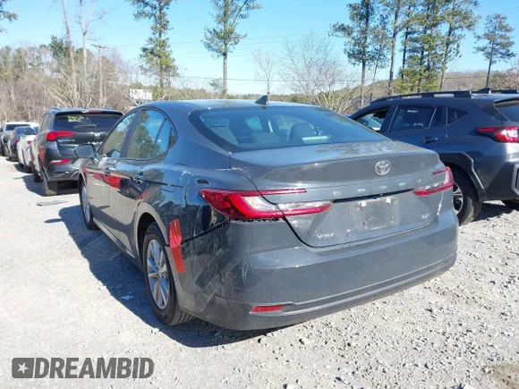 ✅ 2025 Toyota Camry LE • VIN: 4T1DAACK6SU067601 • Lot: 44193527. Wystawiony na IAAI z przebiegiem 41 059 mil. Bezpłatny archiwum sprzedaży aukcyjnych z USA i szczegółowy raport historii pojazdu na DreamBid. Zdjęcie 3.