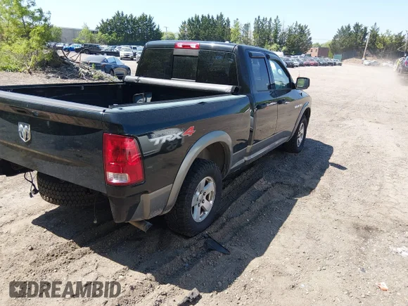 ✅ 2009 Dodge 1500 TRX • VIN: 1D3HV18T39S753569 • Lot: 45123729. Wystawiony na IAAI z przebiegiem 136 695 mil. Bezpłatny archiwum sprzedaży aukcyjnych z USA i szczegółowy raport historii pojazdu na DreamBid. Zdjęcie 4.