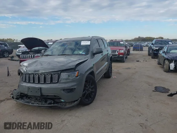 ✅ 2021 Jeep Grand Cherokee Laredo X • VIN: 1C4RJFAG1MC678702 • Lot: 43824832. Wystawiony na IAAI z przebiegiem 93 870 mil. Bezpłatny archiwum sprzedaży aukcyjnych z USA i szczegółowy raport historii pojazdu na DreamBid. Zdjęcie 2.